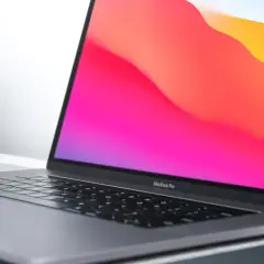 Jak zaktualizować MacBooka? Zrób to sam i uniknij błędów!
