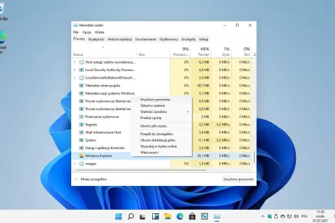 Windows 11: Jak przenieść pasek zadań na górę lub boki?